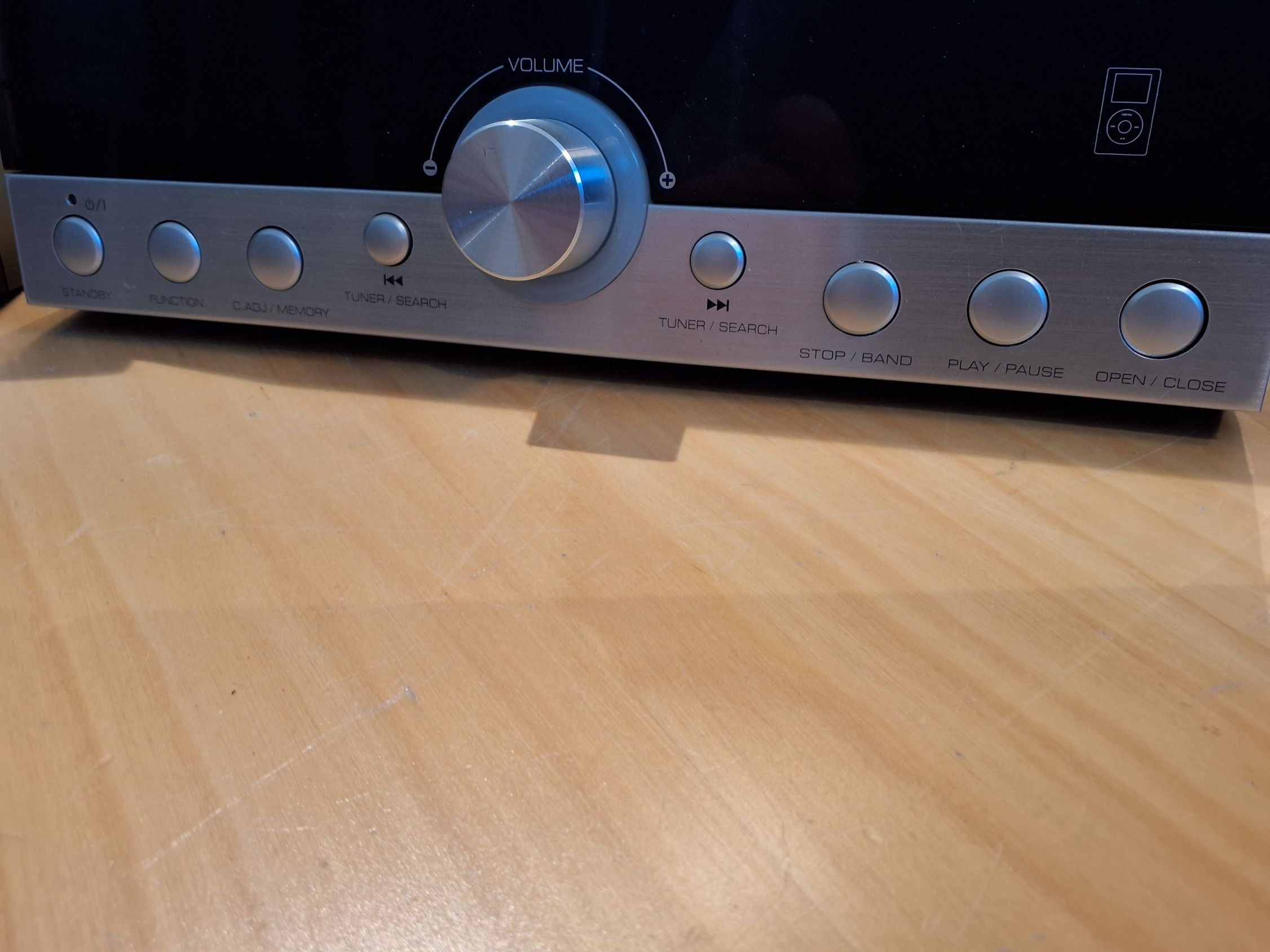 Mini-anlæg med CD-afspiller